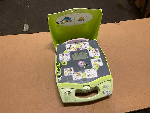 Zoll aed plus defibrillator - afbeelding 2 van  3