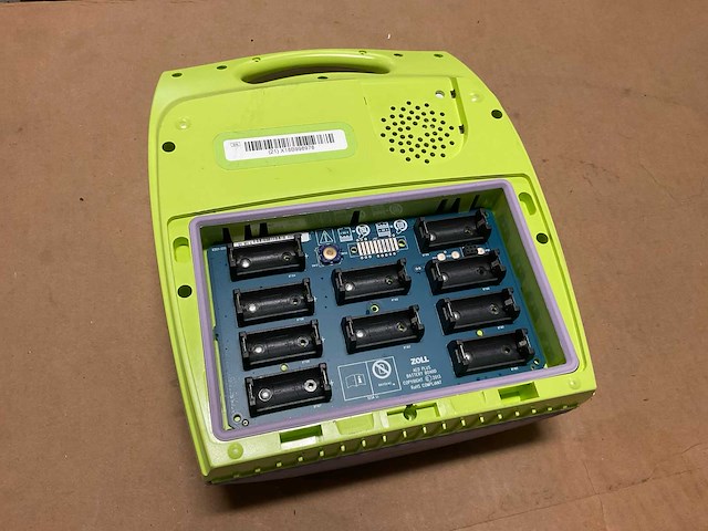 Zoll aed plus defibrillator - afbeelding 4 van  4