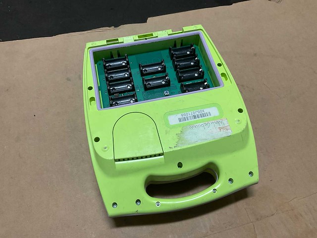 Zoll aed plus defibrillator - afbeelding 2 van  2