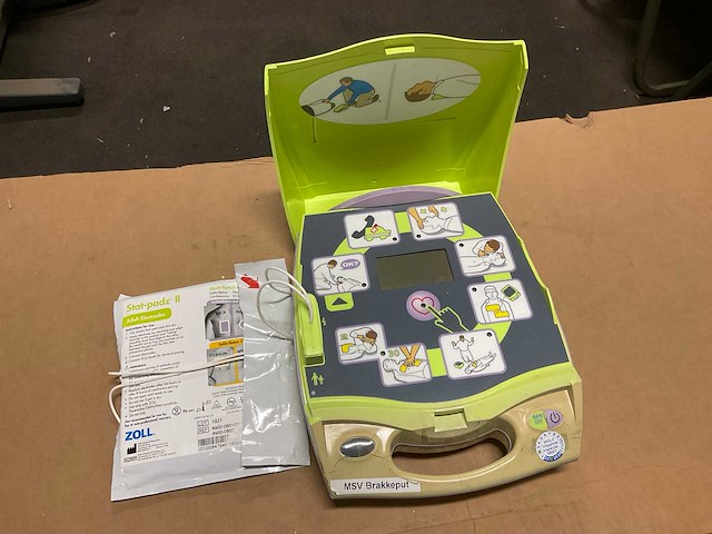 Zoll aed plus defibrillator - afbeelding 2 van  3