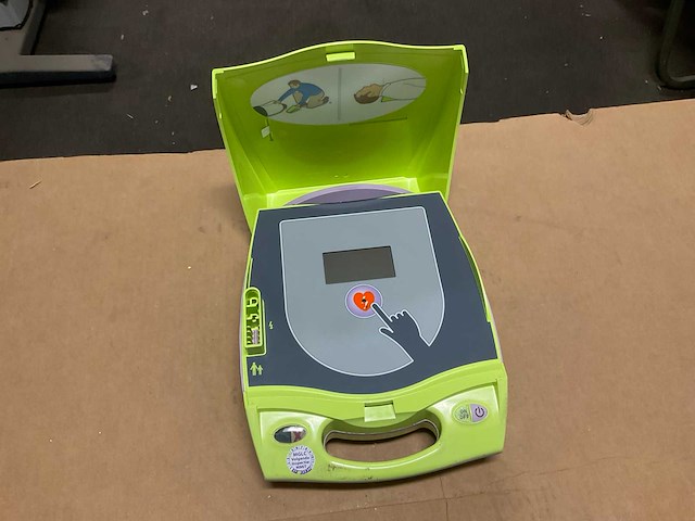 Zoll aed plus defibrillator - afbeelding 2 van  3