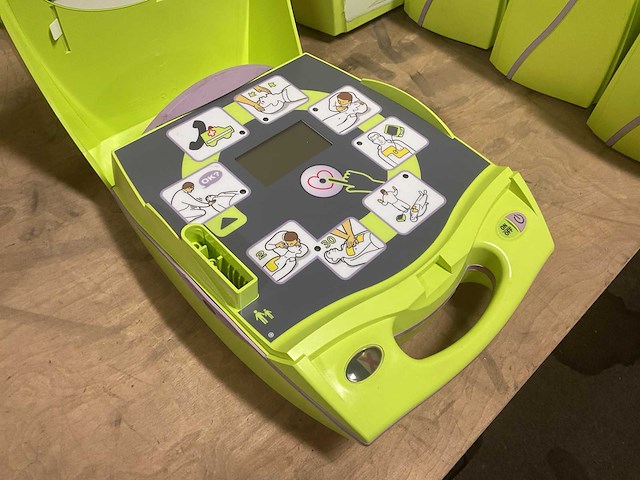 Zoll aed+plus defibrillator - afbeelding 1 van  4