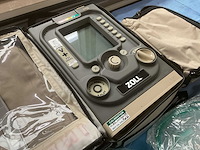 Zoll emv+ 731series portable ventilator set - afbeelding 1 van  10