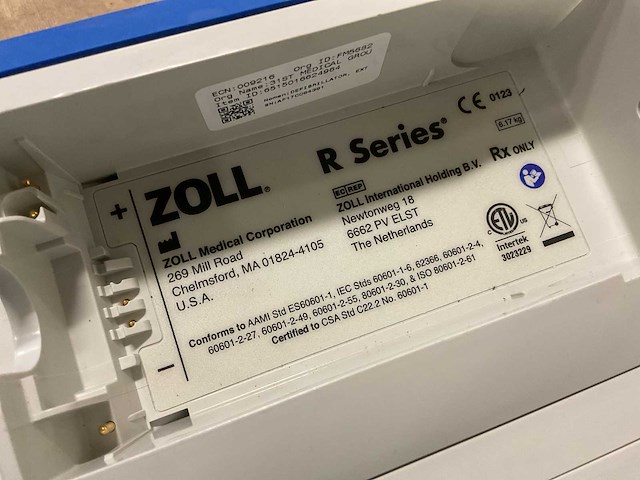 Zoll rseries als defibrillator - afbeelding 6 van  6