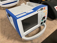 Zoll rseries als defibrillator - afbeelding 1 van  6