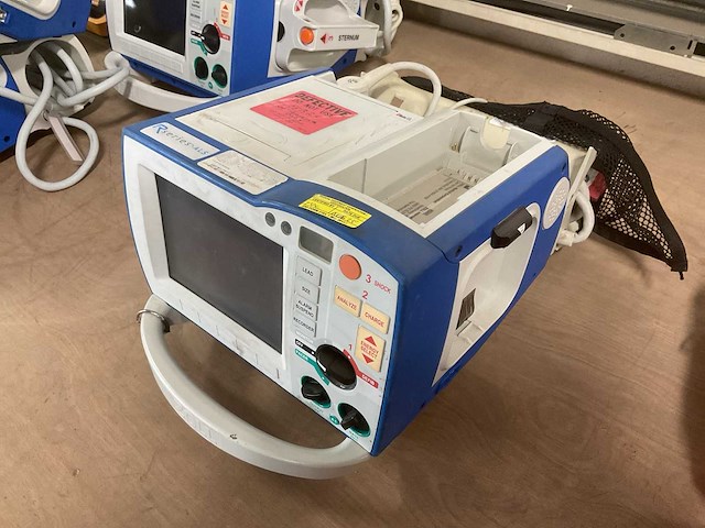 Zoll rseries als defibrillator - afbeelding 3 van  6