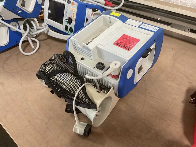 Zoll rseries als defibrillator - afbeelding 6 van  6