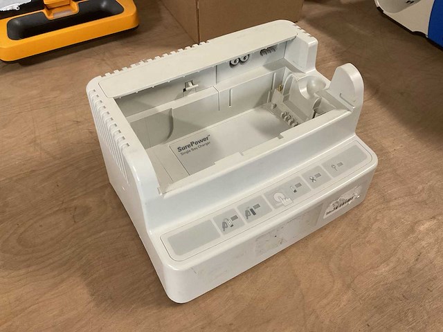 Zoll surepower single bay charger - afbeelding 1 van  4