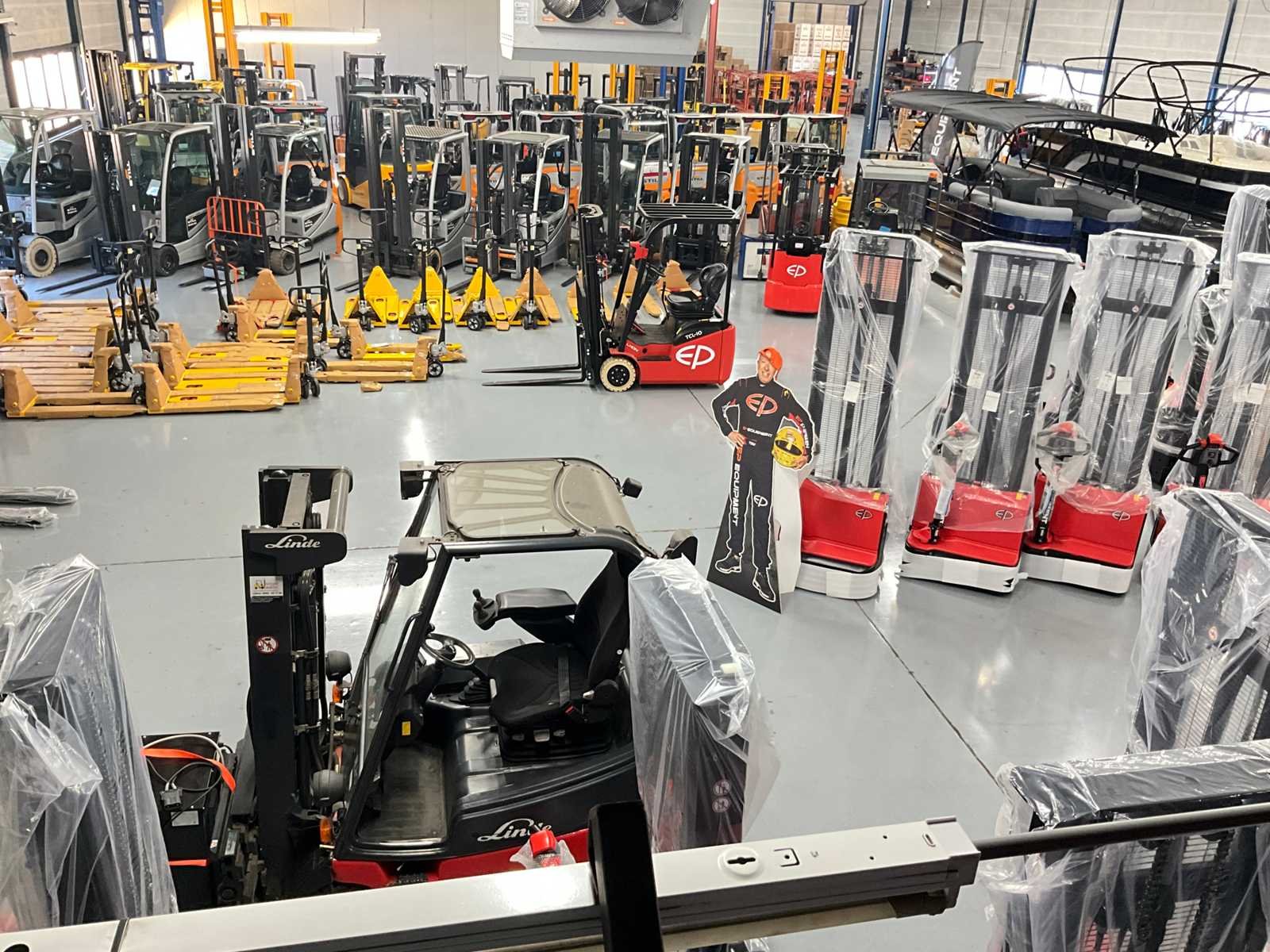Zomeracties heftrucks, quads en gereedschappen