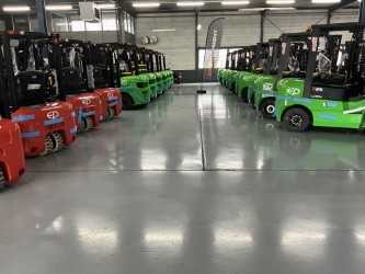 Zomeruitverkoop heftrucks, generatoren , grasmaaiers & gereedschappen