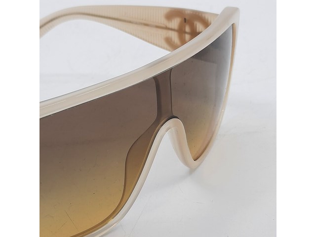 Zonnebril, chanel, c. 1731/11 - afbeelding 10 van  10