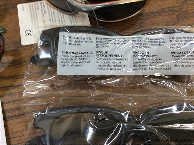 Zonnebrillen + 3d brillen - afbeelding 3 van  3