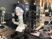 Zonnebrillen, displays en accessoires - afbeelding 4 van  5