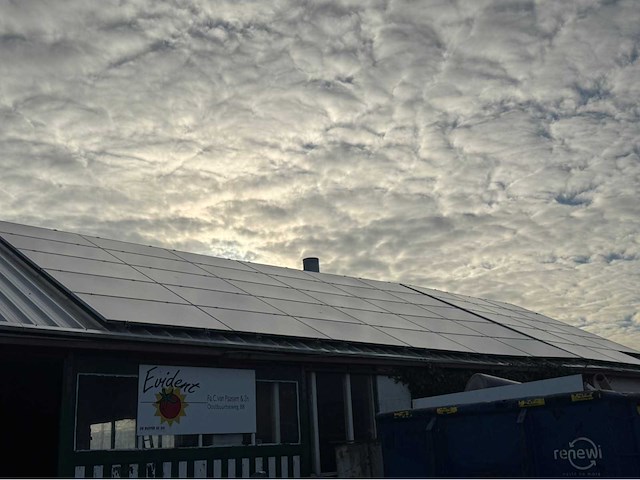 Zonnepaneel installatie - afbeelding 5 van  8
