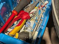 Zonnepaneel installatiemateriaal met gereedschap - afbeelding 8 van  18