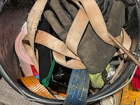 Zonnepaneel installatiemateriaal met gereedschap - afbeelding 9 van  18