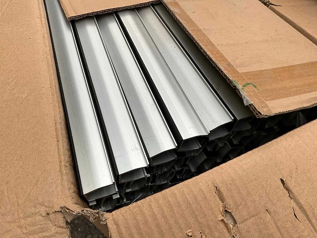 Zonnepaneel onderdelen en bevestigingsmaterialen - afbeelding 2 van  13