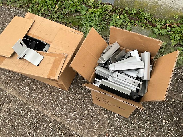 Zonnepaneel onderdelen en bevestigingsmaterialen - afbeelding 12 van  13