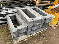 Zonnepaneel steun / houder beton (16x) - afbeelding 1 van  4