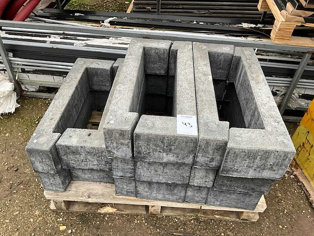 Zonnepaneel steun / houder beton (16x) - afbeelding 2 van  4