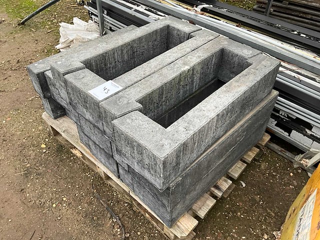 Zonnepaneel steun / houder beton (16x) - afbeelding 3 van  4