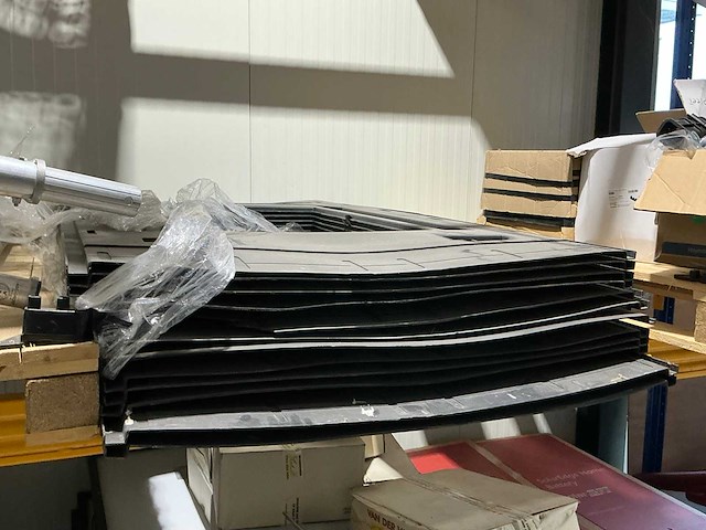 Zonnepanelen en bevestigingsmateriaal - afbeelding 3 van  9