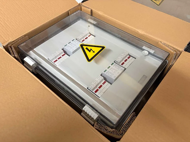 Zonnepanelen overspanning beveiliging (180x) - afbeelding 19 van  37