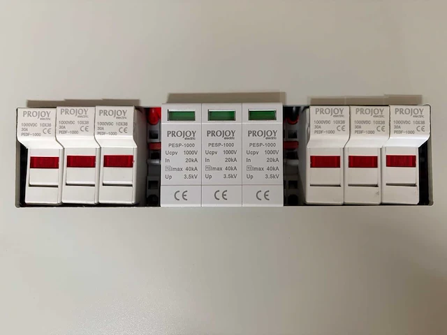Zonnepanelen overspanning beveiliging (180x) - afbeelding 35 van  37