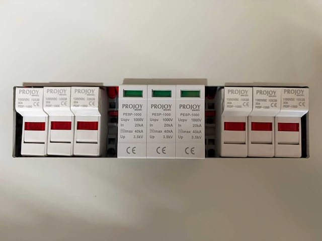 Zonnepanelen overspanning beveiliging (180x) - afbeelding 36 van  37