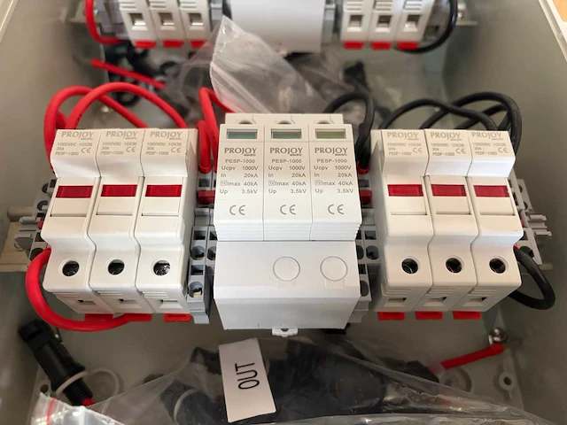 Zonnepanelen overspanning beveiliging (180x) - afbeelding 10 van  37