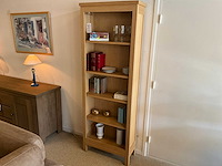 Zora eiken boekenkast - afbeelding 1 van  3