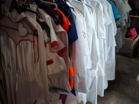 Zorgmedewerker uniform professioneel - afbeelding 1 van  6