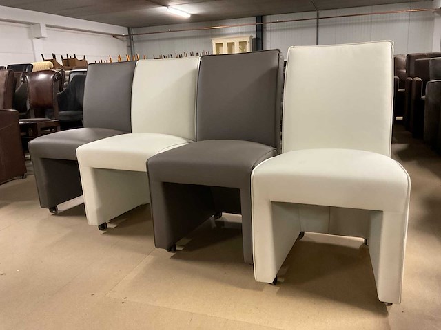 Zorro verrijdbare eetkamerstoel - afbeelding 1 van  15