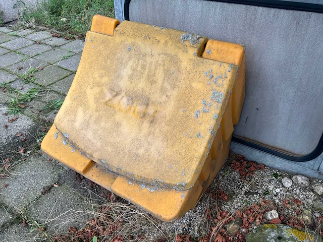 Zout container - afbeelding 1 van  6