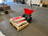 Zout strooi apparaat en strooizout - afbeelding 1 van  4