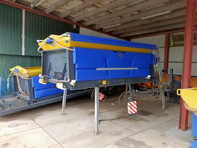 Zoutstrooier 4.0 m³, nido, stratos b40-36 pesn-490, 2017 - afbeelding 1 van  14