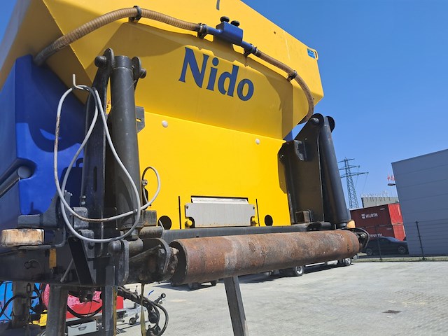 Zoutstrooier 6.0m³, nido - schmidt, stratos b60-42 pcln-700, 2008 - afbeelding 16 van  40