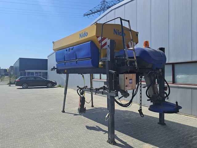 Zoutstrooier 6.0m³, nido - schmidt, stratos b60-42 pcln-700, 2008 - afbeelding 36 van  40