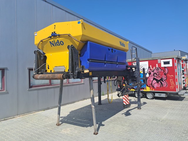 Zoutstrooier 6.0m³, nido - schmidt, stratos b60-42 pcln-700, 2008 - afbeelding 39 van  40