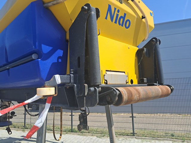 Zoutstrooier 7m³, nido - schmidt, stratos b70-42 pcln660, 2007 - afbeelding 25 van  44