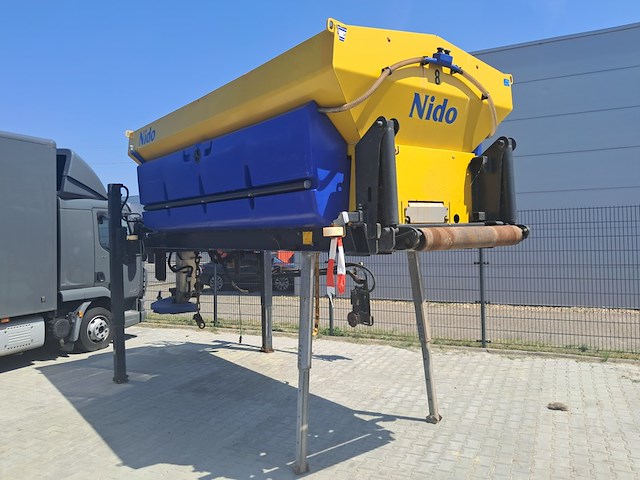 Zoutstrooier 7m³, nido - schmidt, stratos b70-42 pcln660, 2007 - afbeelding 33 van  44
