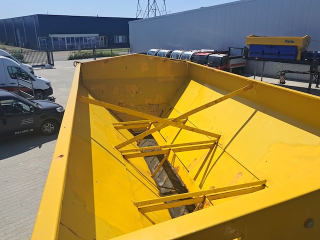 Zoutstrooier 7m³, nido - schmidt, stratos b70-42 pcln660, 2007 - afbeelding 43 van  44
