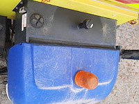 Zoutstrooier, nido, stratos b90-42 pcln-700, cd-orm-2220, 2013 - afbeelding 17 van  20