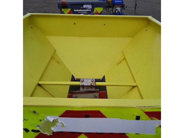 Zoutstrooier op aanhanger, nido, stratos b11-18 awcln 350, cd-orm-2179, 2013 - afbeelding 10 van  26
