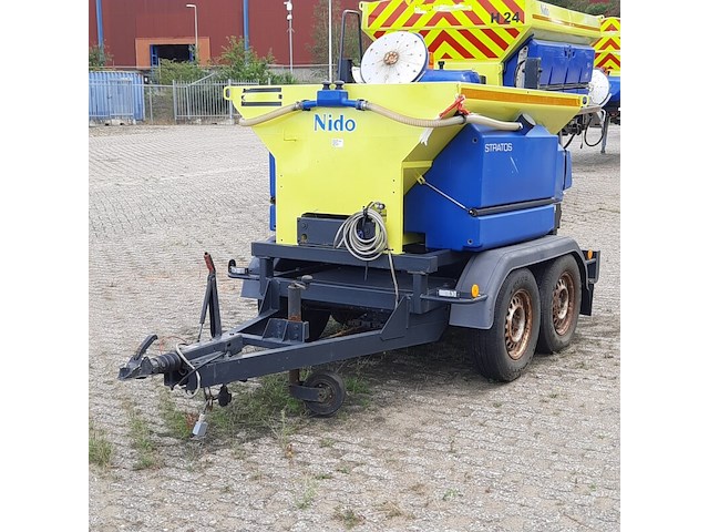 Zoutstrooier op aanhanger, nido, stratos b11-18 awcln 350, cd-orm-2179, 2013 - afbeelding 1 van  26