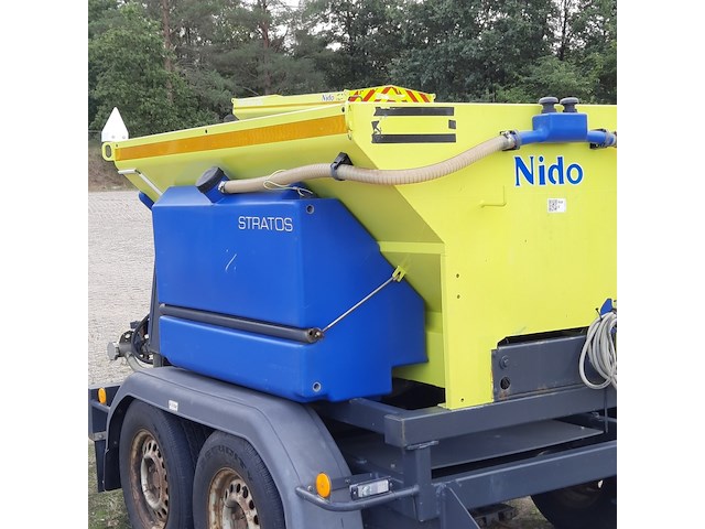 Zoutstrooier op aanhanger, nido, stratos b11-18 awcln 350, cd-orm-2179, 2013 - afbeelding 23 van  26