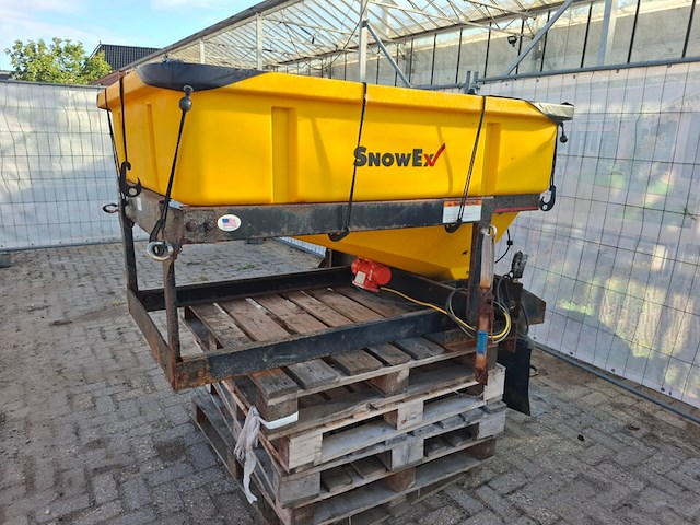 Zoutstrooier, snowex, sp6000, 2012 - afbeelding 1 van  12