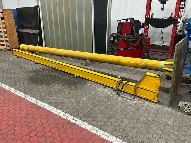 Zpmc europe - 2011 - zwenkkraan - afbeelding 1 van  11