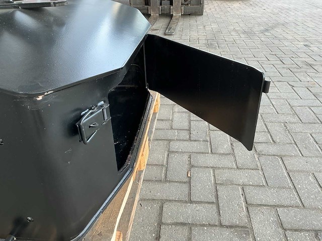 Zuidberg 900kg frontgewicht - afbeelding 6 van  6