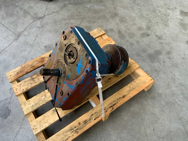 Zuidberg ford 10 serie pto - afbeelding 2 van  4